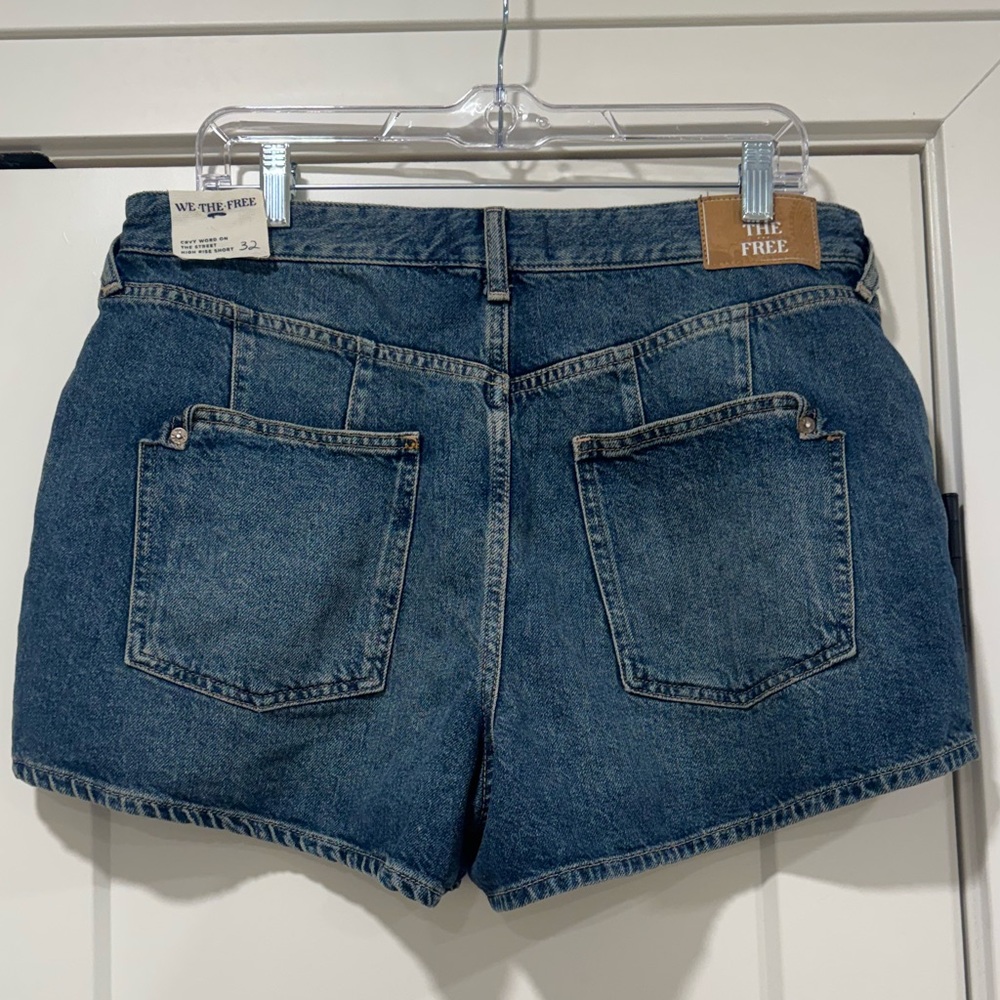 NWT Free People Jean Shorts - Picture 2 of 3